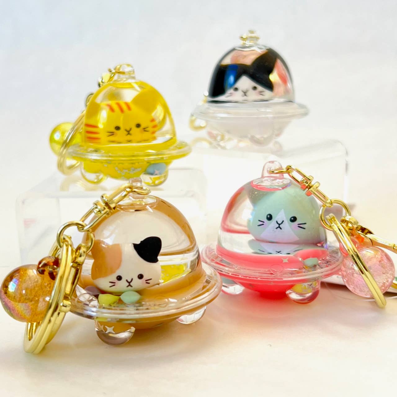 12109 CAT UFO FLOATY KEY CHARM